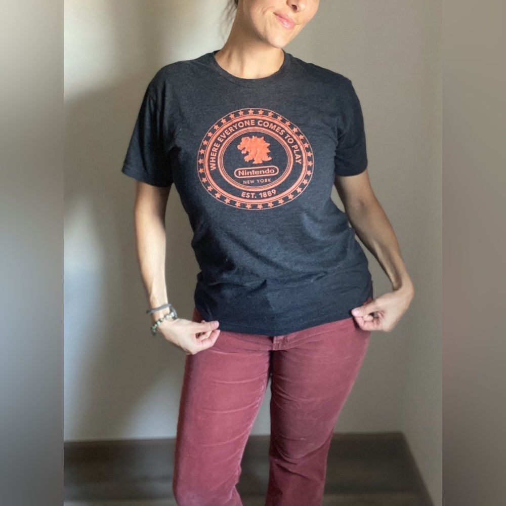 Nintendo Tee Gray Orange Medium Unisex Soft Casual Gamer